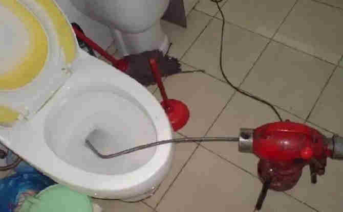 石柱马桶通下水
